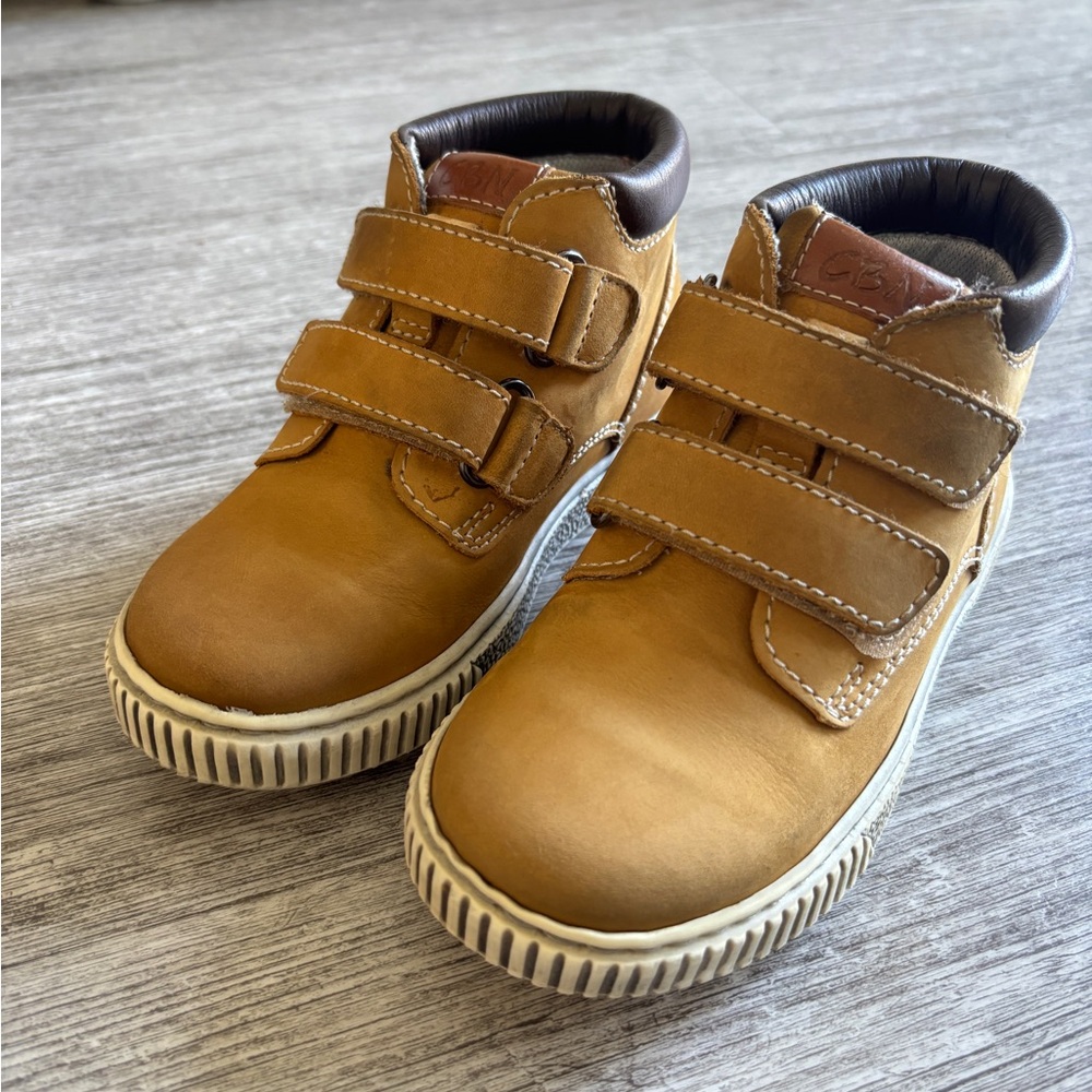 Brown Ciciban Shoes with Velcro Straps